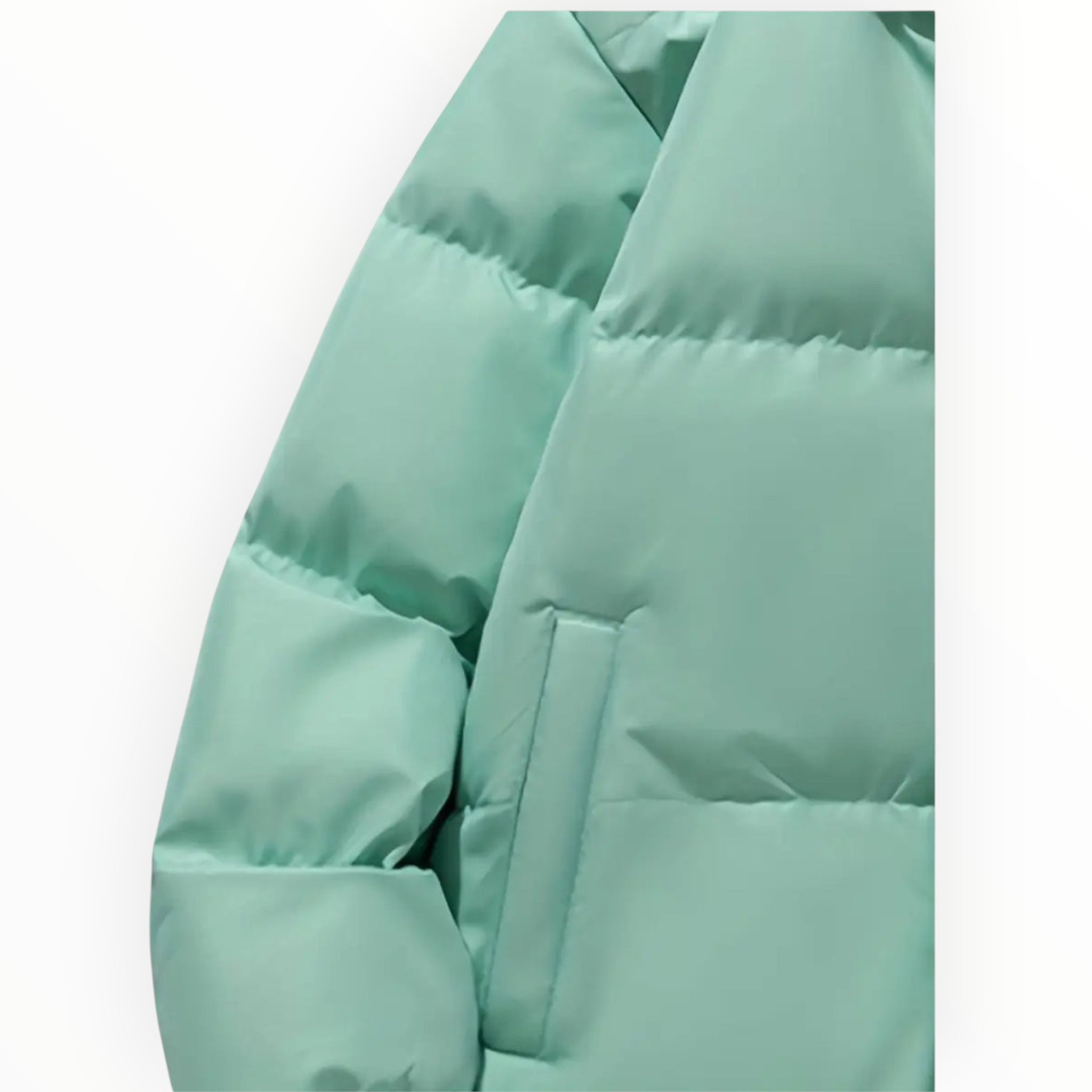 Damen Winterjacke mit Kapuze | Geschlossene Form für Wintertage