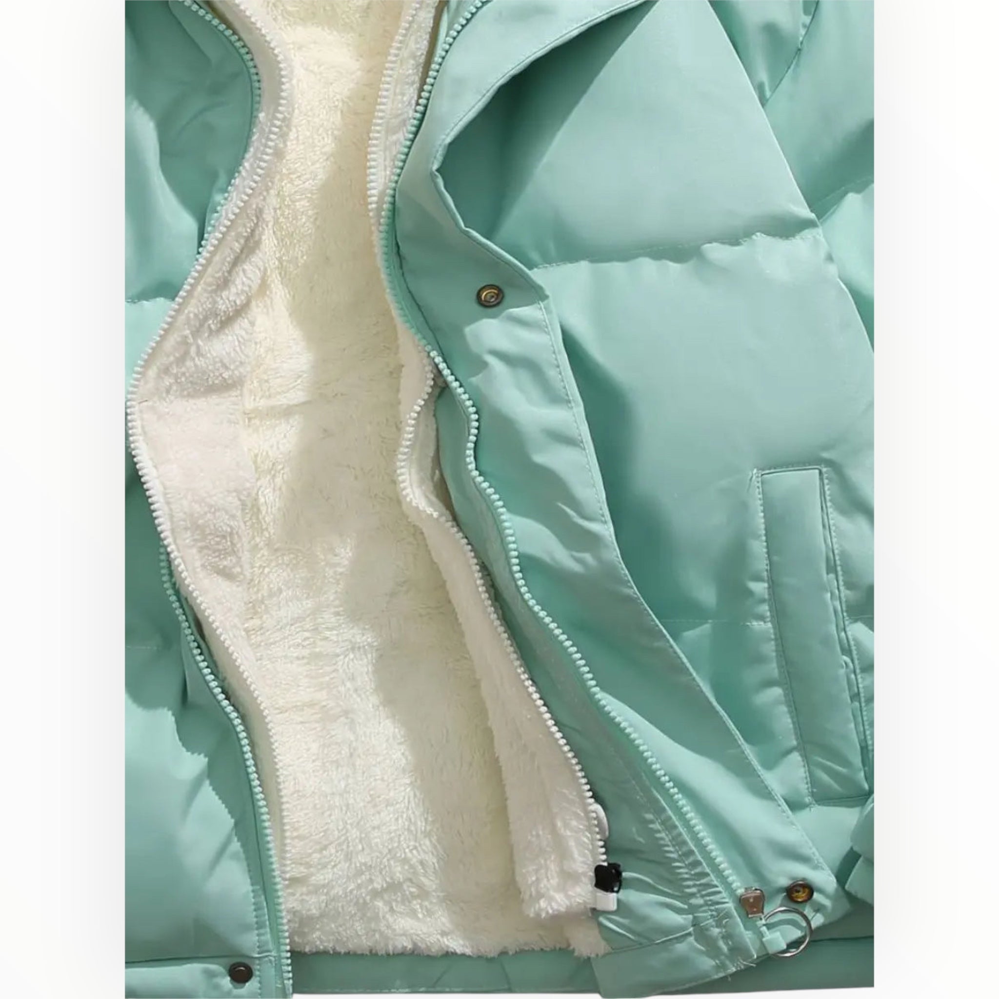 Damen Winterjacke mit Kapuze | Geschlossene Form für Wintertage