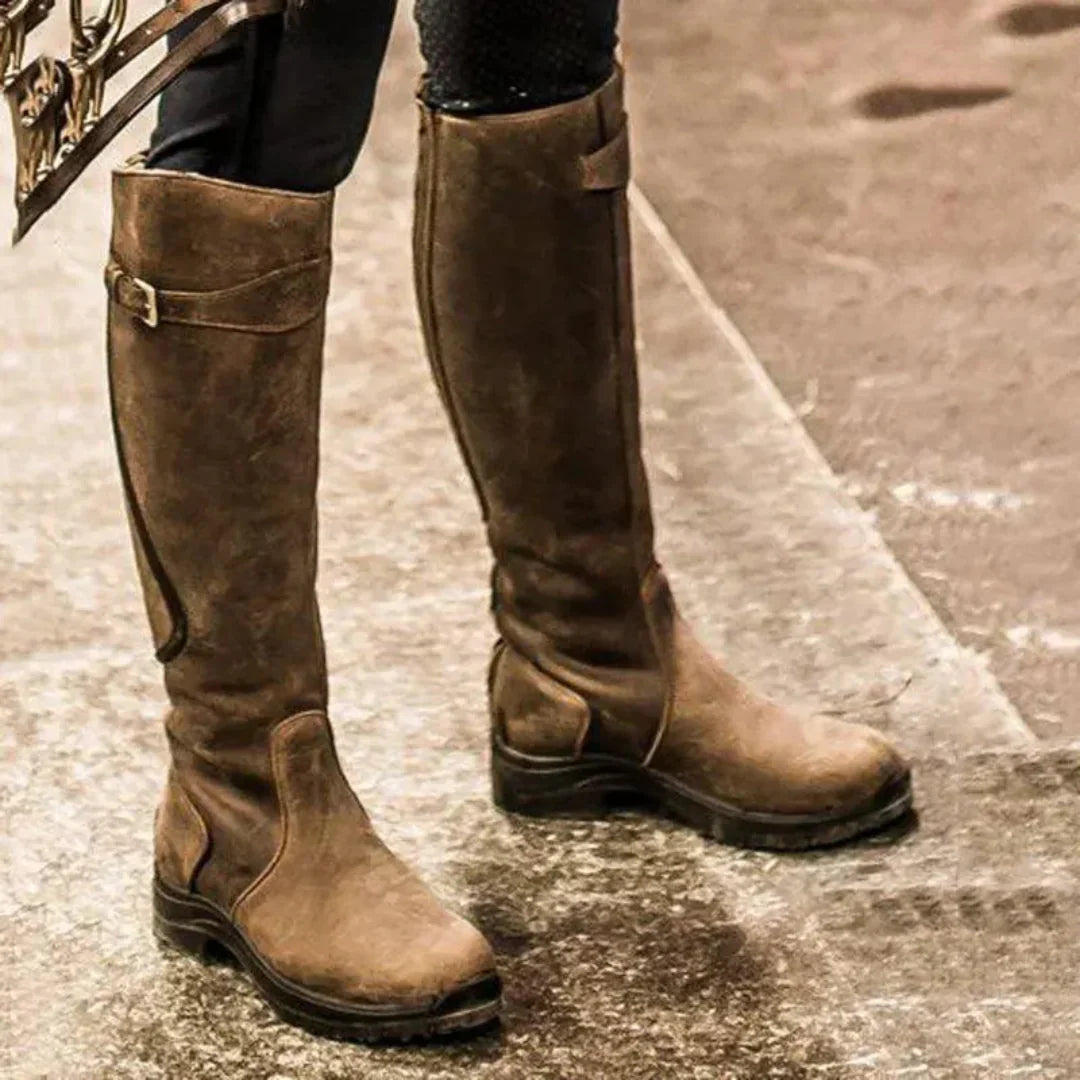Damen Stiefel | geschlossene Form mit definierter Schaftlinie