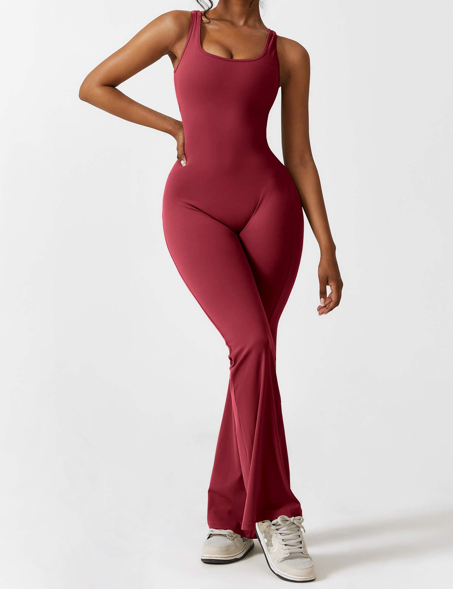 Jumpsuit Damen | Rückenausschnitt mit ausgestelltem Bein