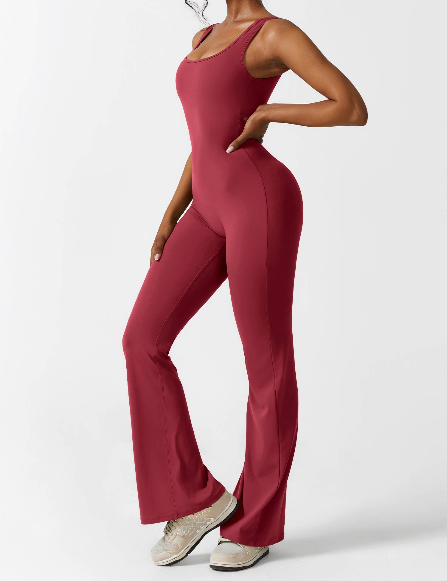 Jumpsuit Damen | Rückenausschnitt mit ausgestelltem Bein