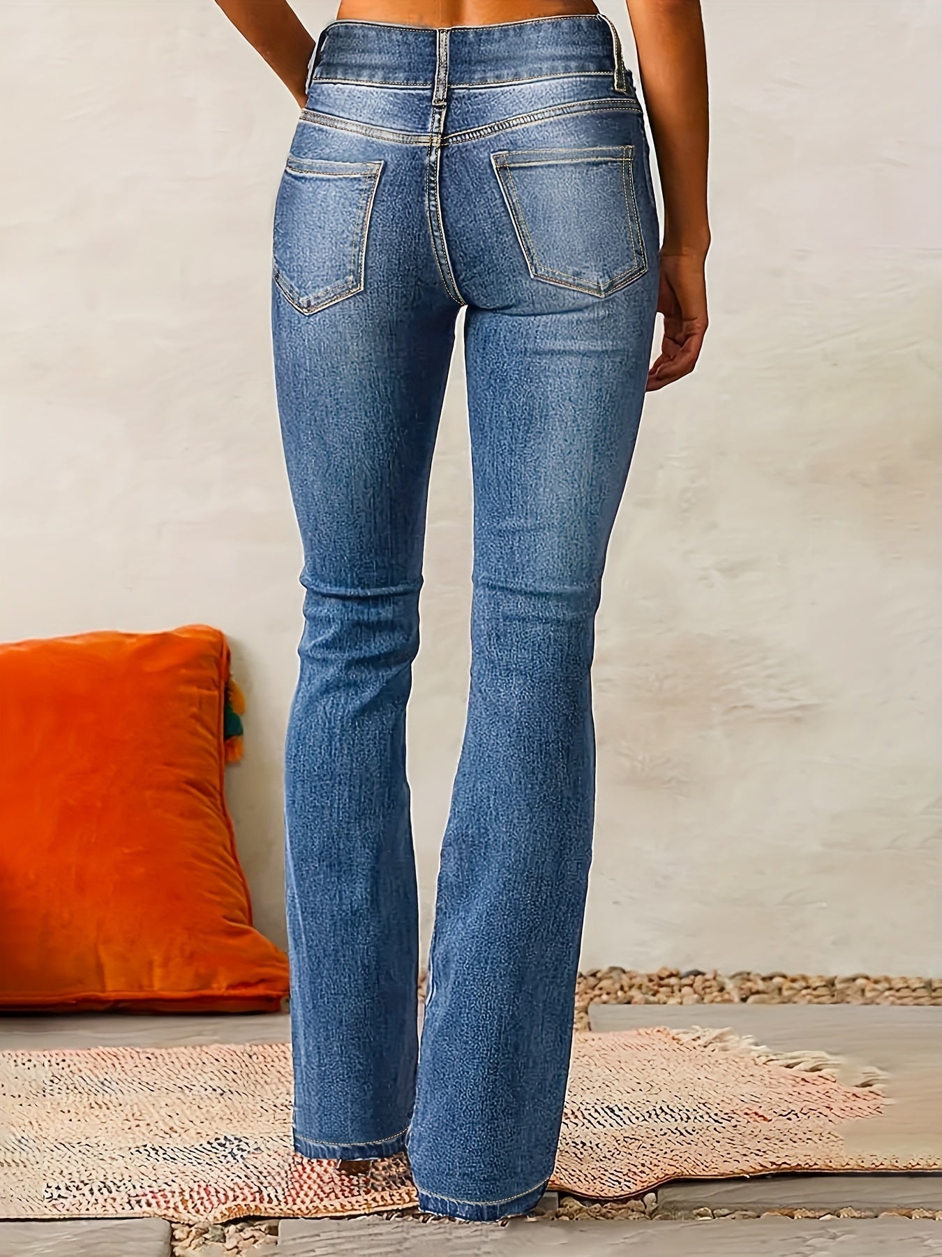 Damen Jeans | Hohe Taille mit ausgestelltem Beinverlauf