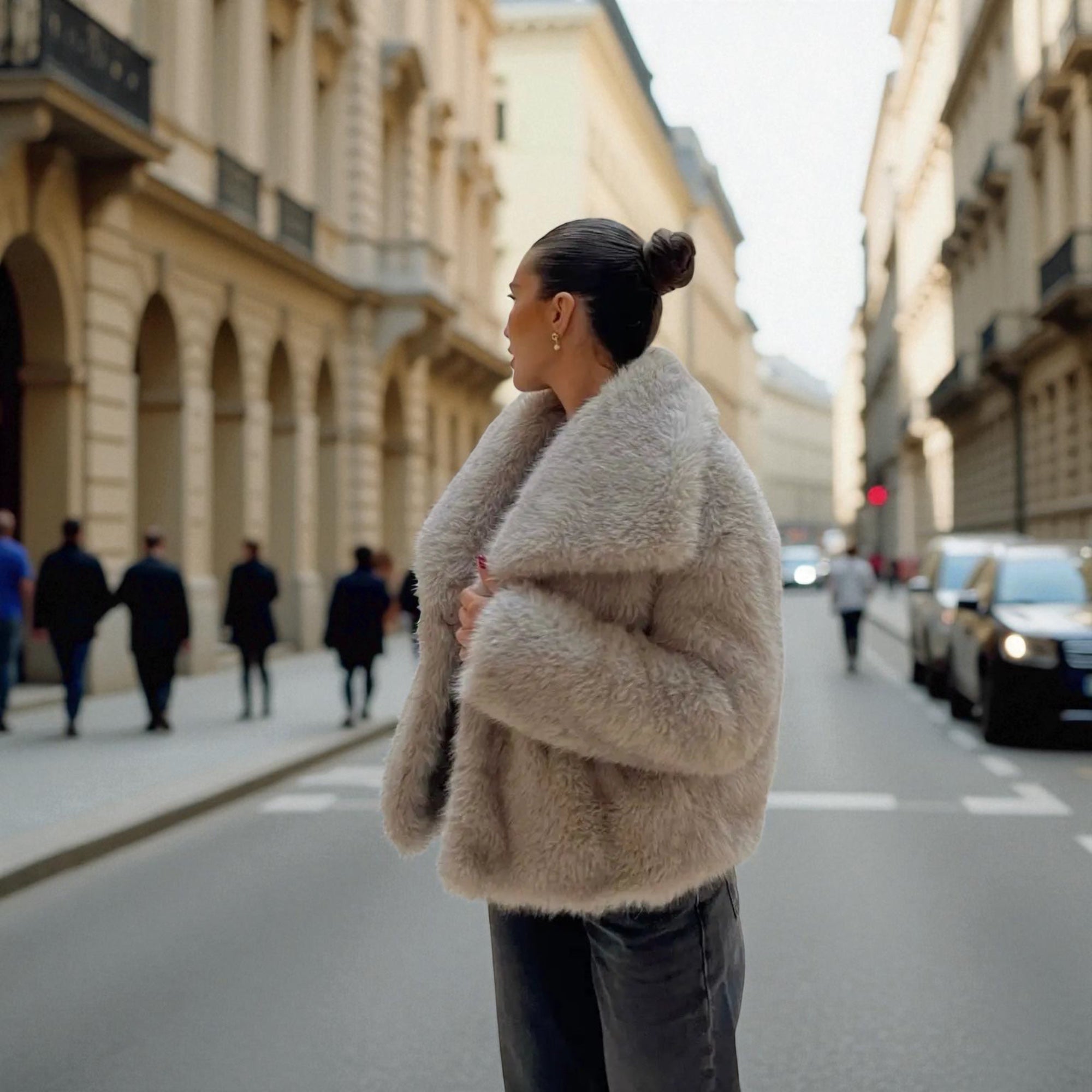 Damen Wintermantel Kurz | Geschlossene voluminöse Form für Winterzeit