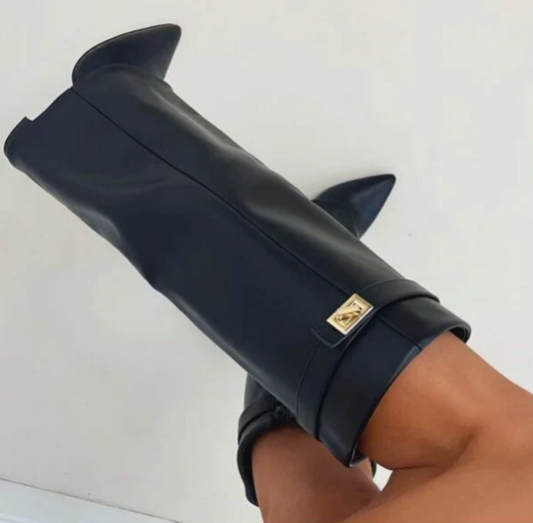 Damen Stiefel | hohe Schaftform mit Umschlagdetail und Blockabsatz